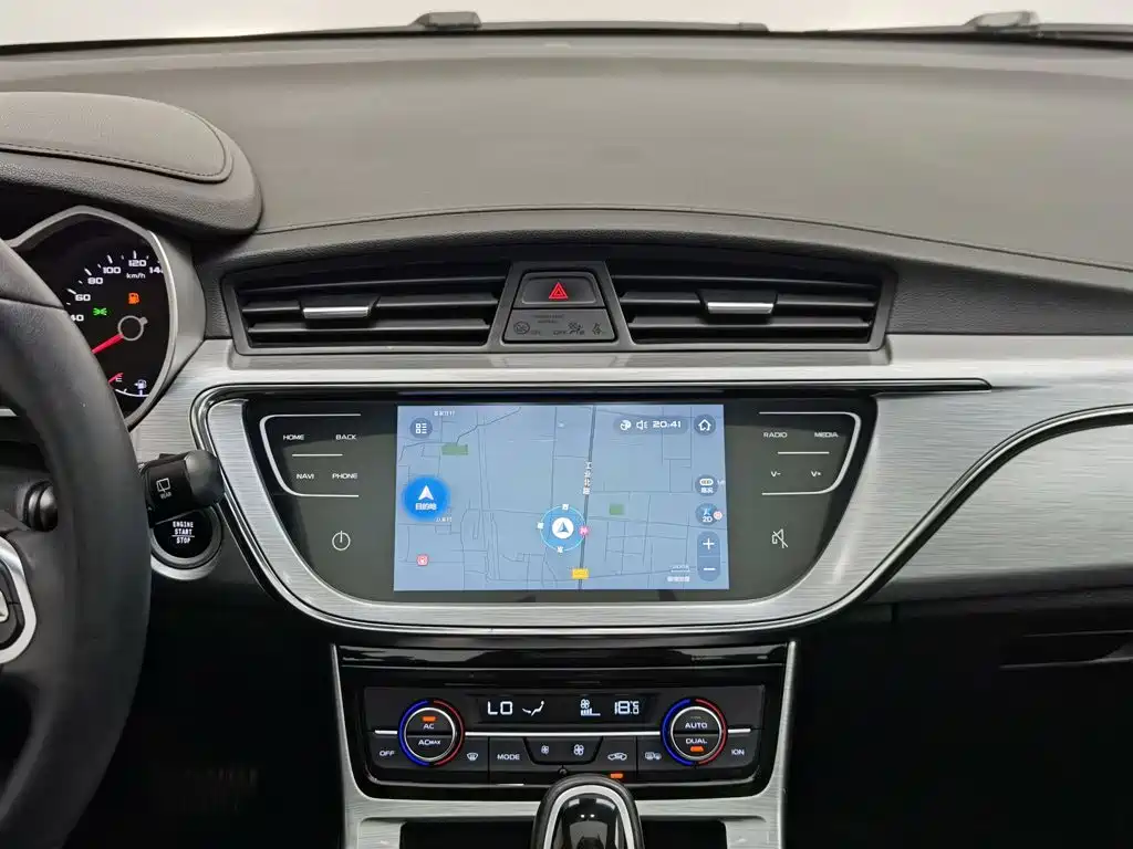 Geely Emgrand GS 2019 — фото 12