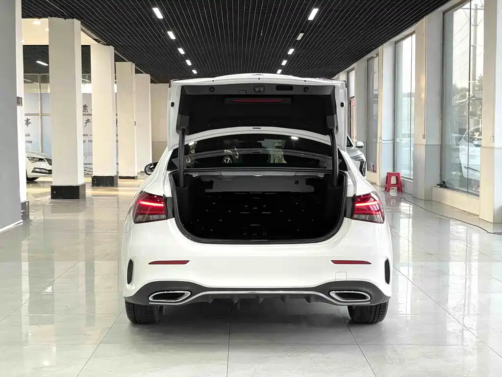 Mercedes-Benz A-Class 2023 — фото 18