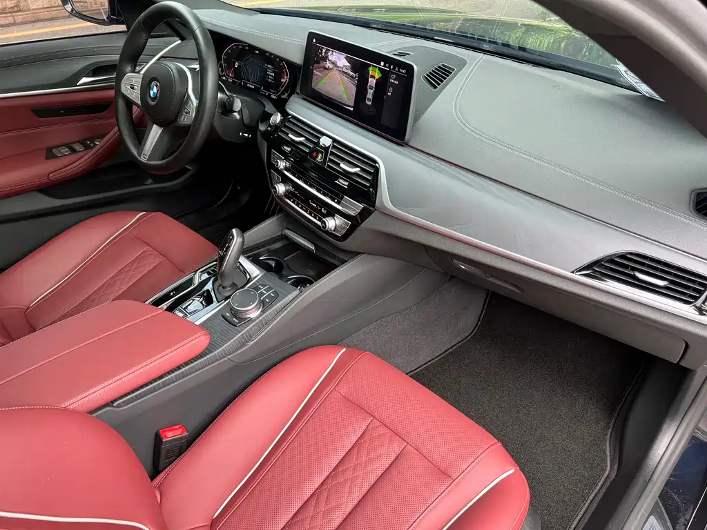 BMW 5 Series 2023 — фото 10