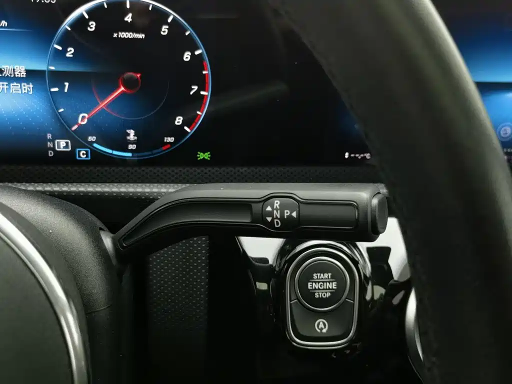 Mercedes-Benz A-Class 2020 — фото 13