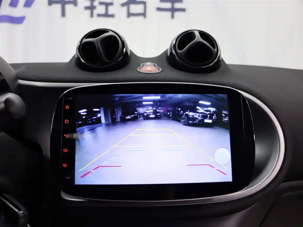 smart Fortwo 2018 — фото 19