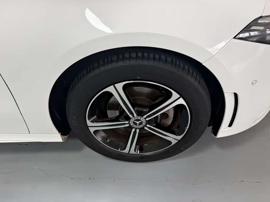 Mercedes-Benz A-Class 2023 — фото 17