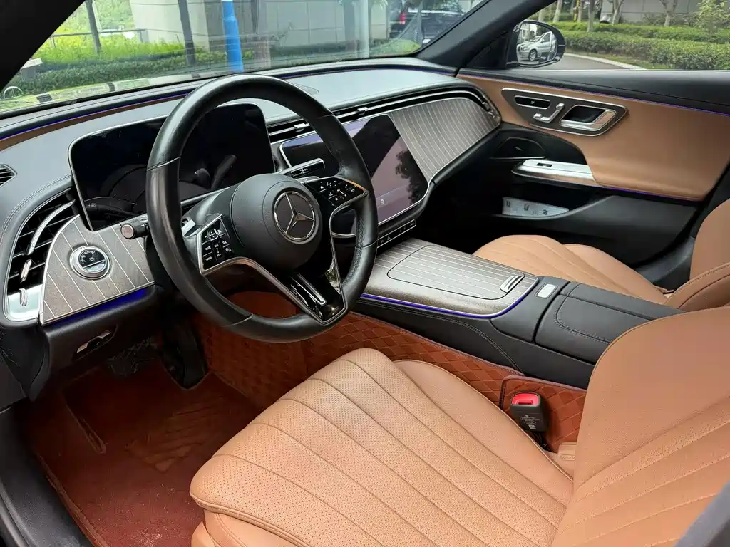 Mercedes-Benz E-Class 2024