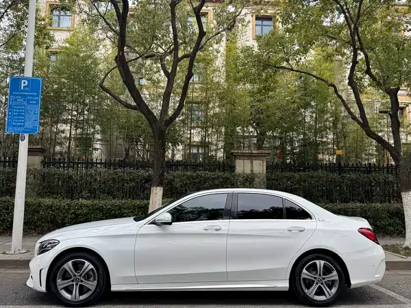 Mercedes-Benz C-Class 2020