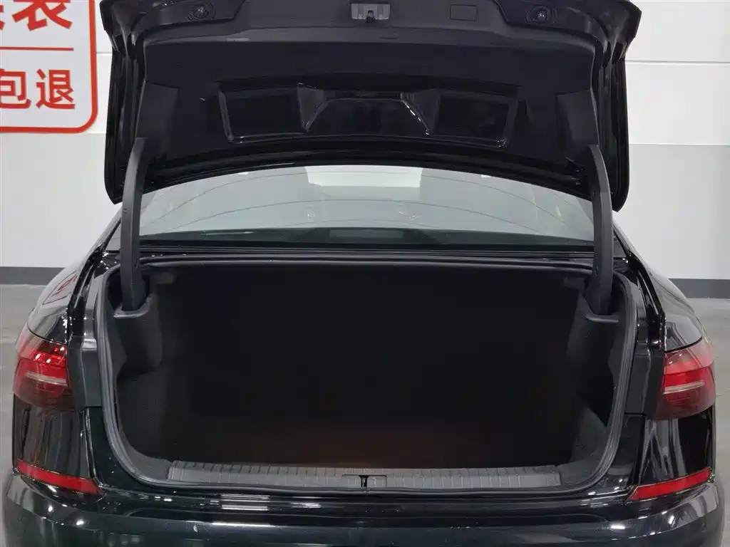 Volkswagen Passat 2019 — фото 16