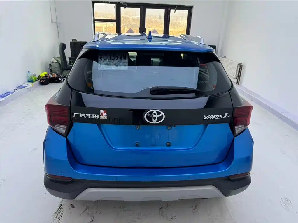 Toyota Yaris L 2021