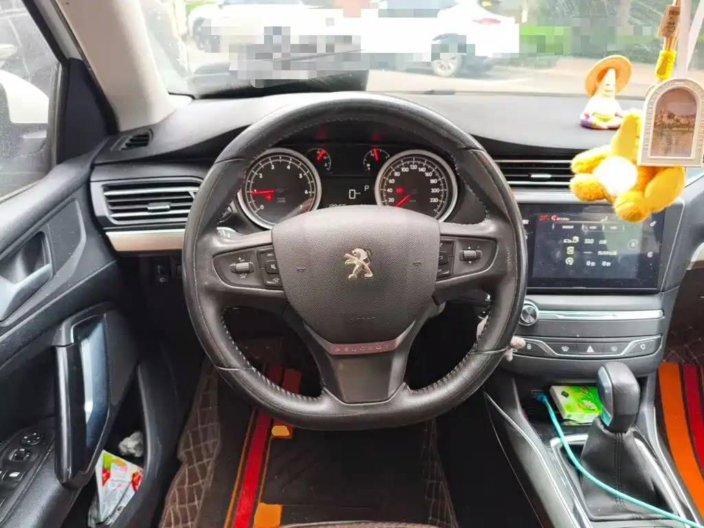Peugeot 408 2016