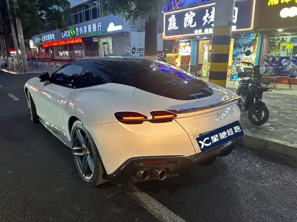 Ferrari Roma 2021