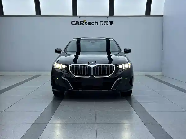 BMW 5 Series 2025