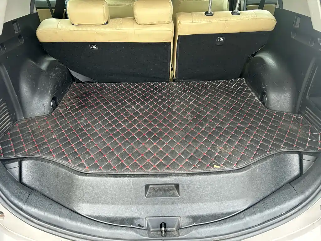Toyota RAV4 2016 — фото 12