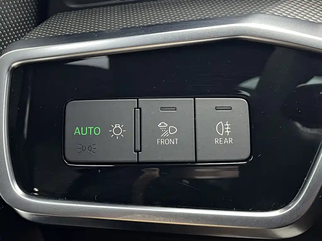 Audi A6L 2020 — фото 24