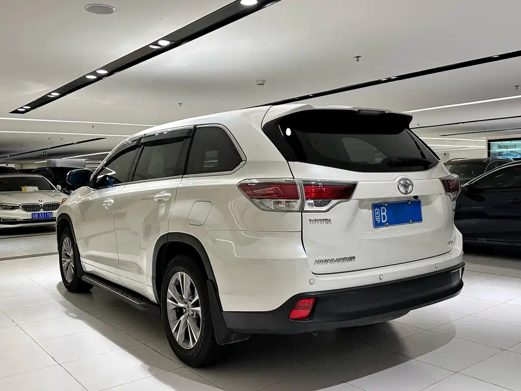 Toyota Highlander 2016 — фото 3