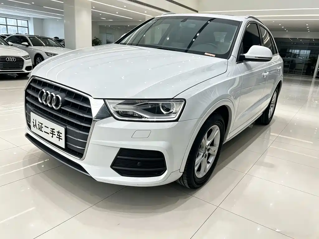 Audi Q3 2016 — фото 1