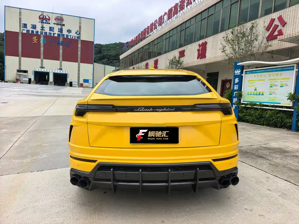 Lamborghini Urus 2019 — фото 9