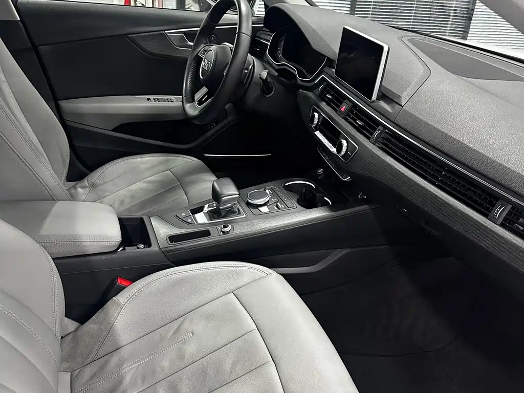 Audi A4L 2016 — фото 10