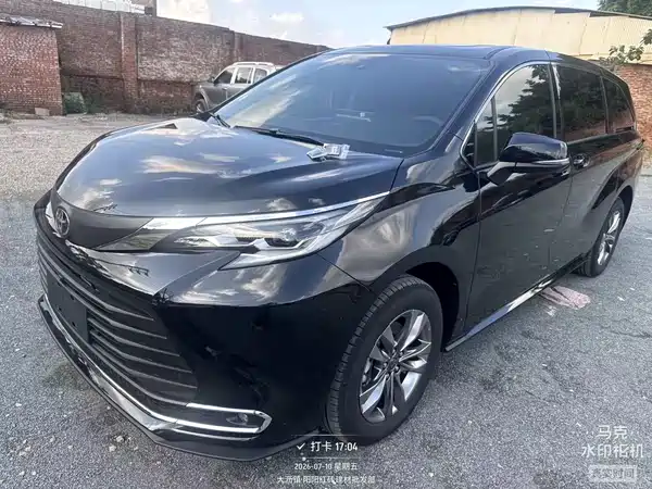 Toyota Sienna 2026