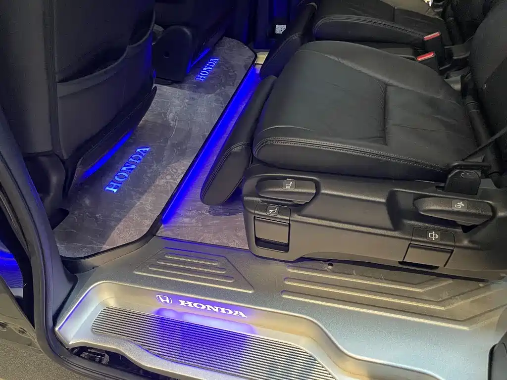 Honda Odyssey 2016 — фото 12