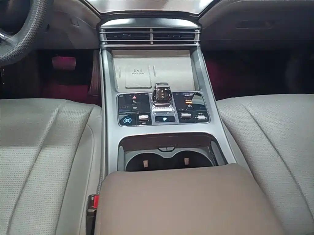BYD Seal 07 DM-i 2025 — фото 14