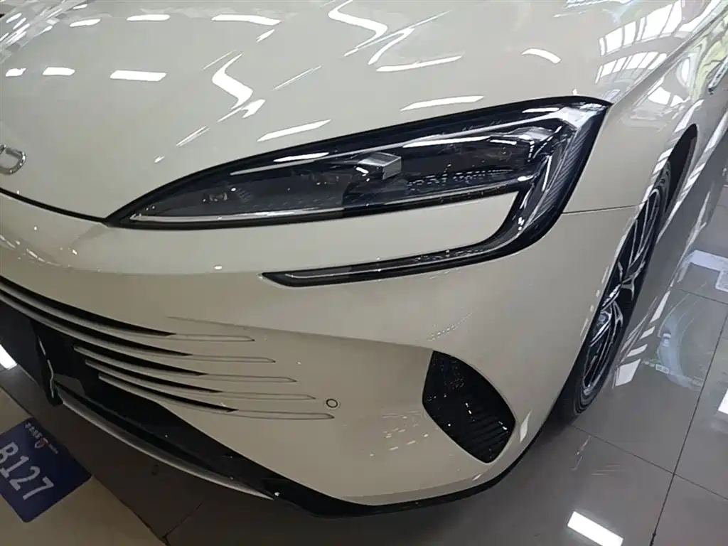 BYD Seal 07 DM-i 2025 — фото 24