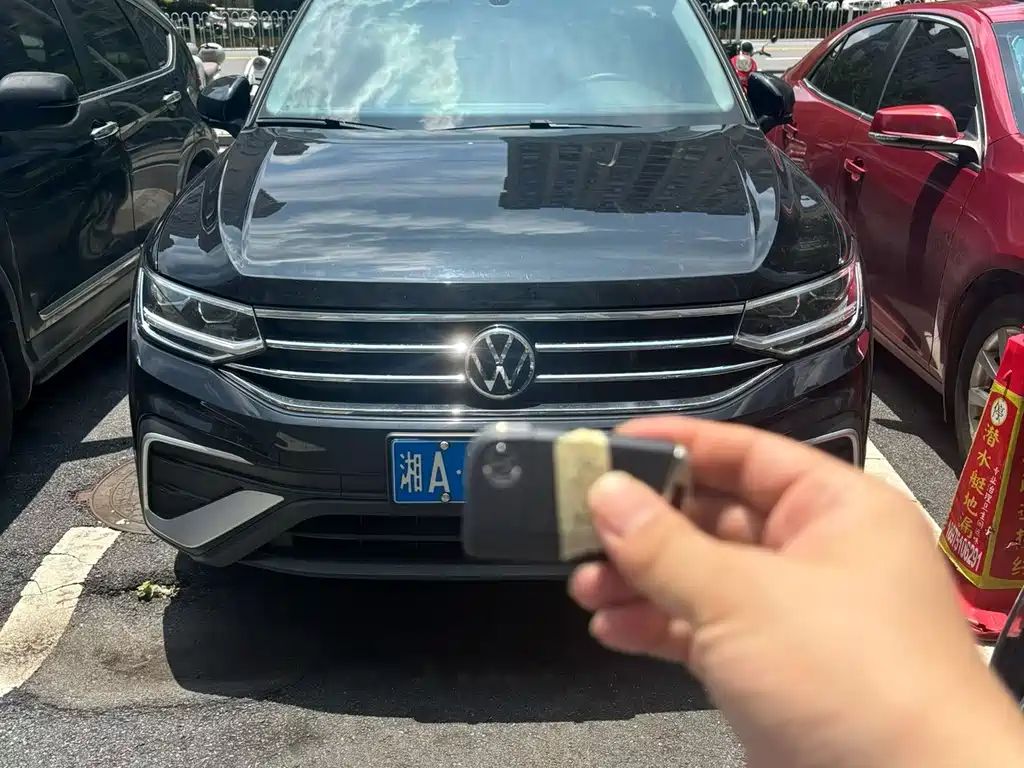Volkswagen Tiguan L 2023