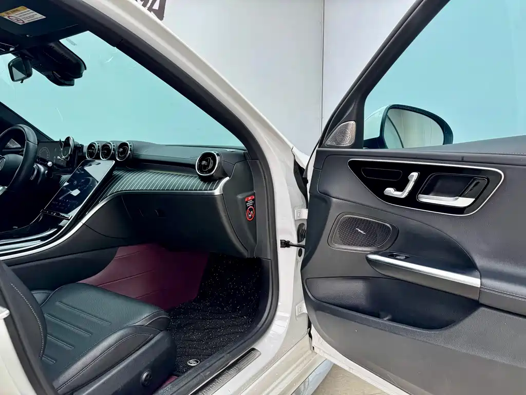 Mercedes-Benz C-Class 2022 — фото 12