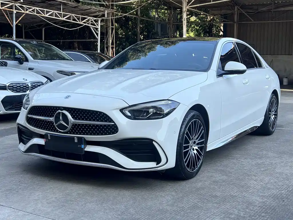 Mercedes-Benz C-Class 2024