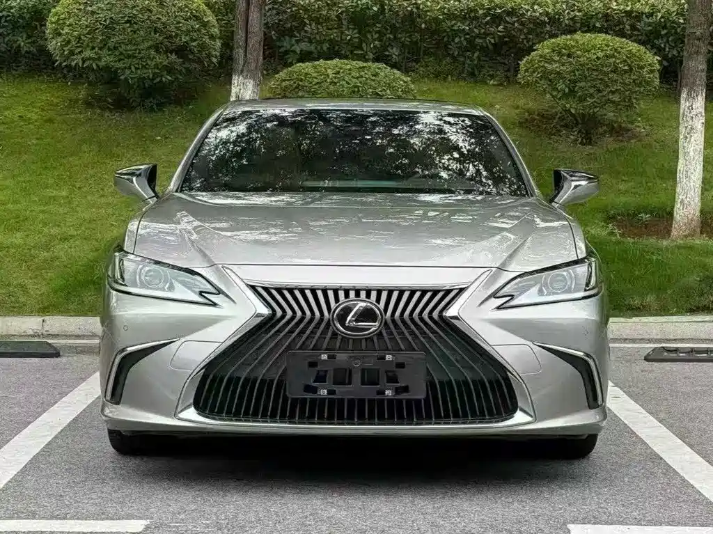 Lexus ES 2021 — фото 2