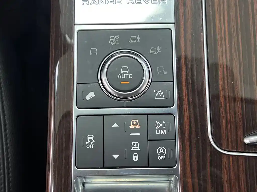 Land Rover Range Rover 2018 — фото 24
