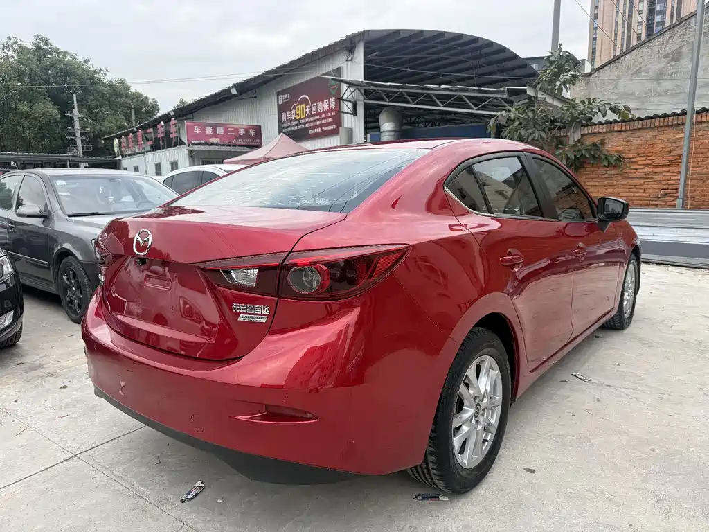 Mazda 3 Axela 2018 — фото 6