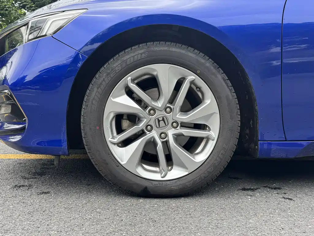 Honda Accord 2019 — фото 17