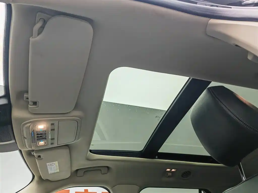 Ford Explorer 2020 — фото 14