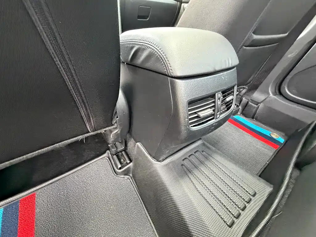 Mazda 3 Axela 2017 — фото 11