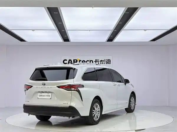 Toyota Sienna 2023