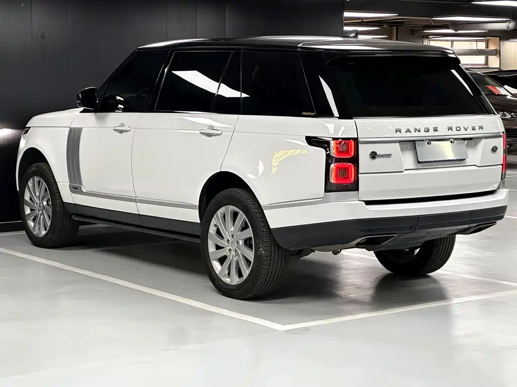 Land Rover Range Rover 2020 — фото 27