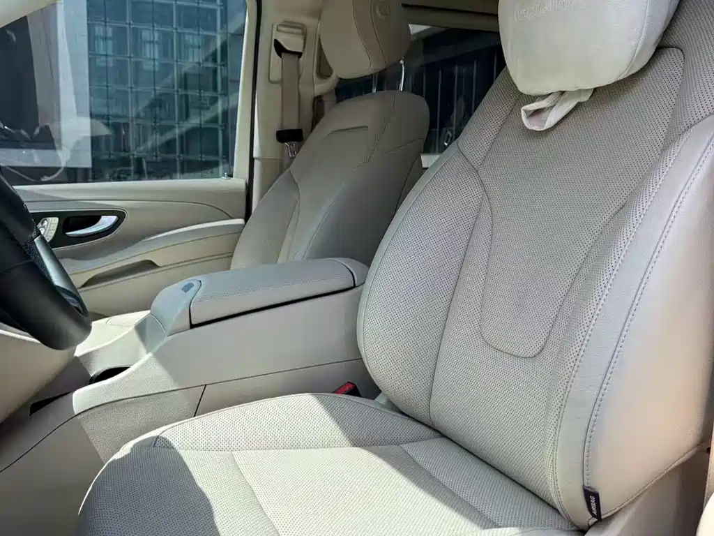 Mercedes-Benz V-Class 2020 — фото 10