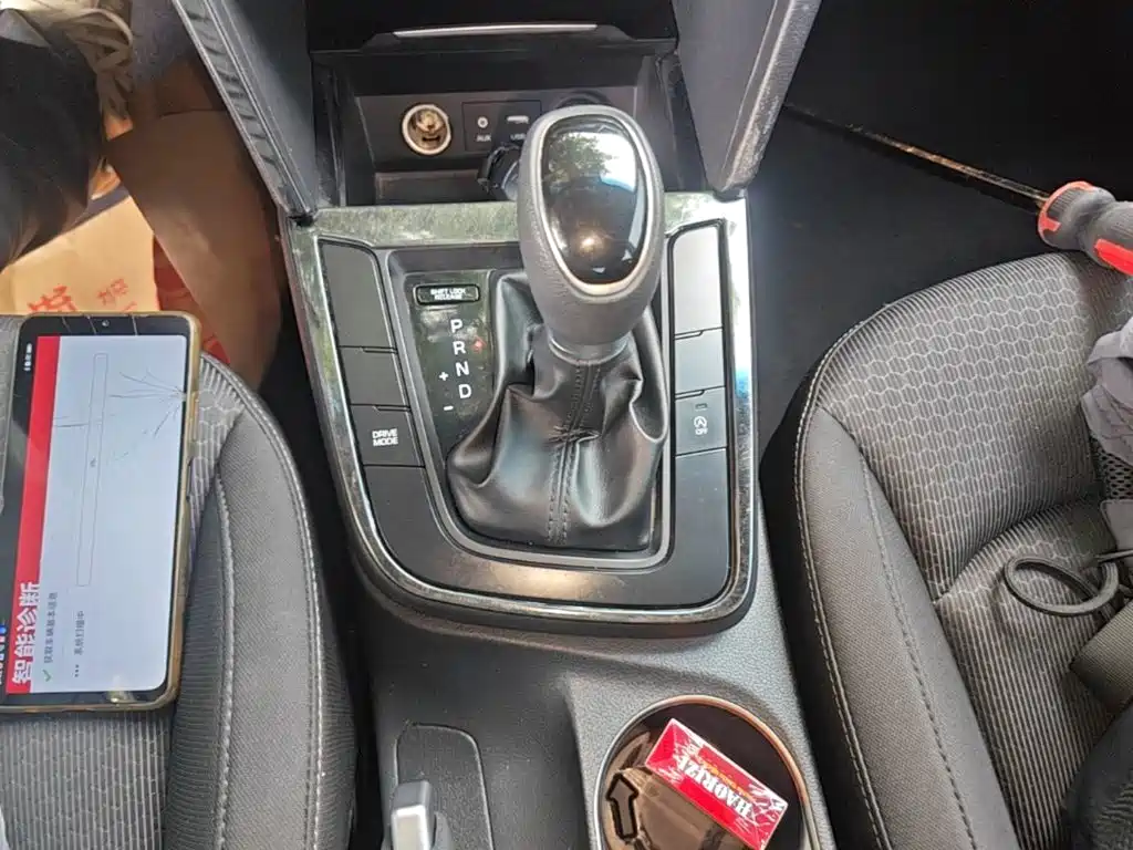 Hyundai Elantra 2019 — фото 14