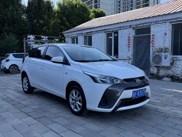 Toyota Yaris L 2016