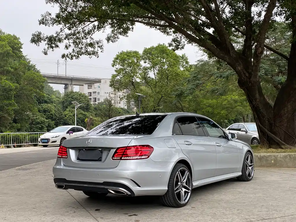 Mercedes-Benz E-Class 2015 — фото 15