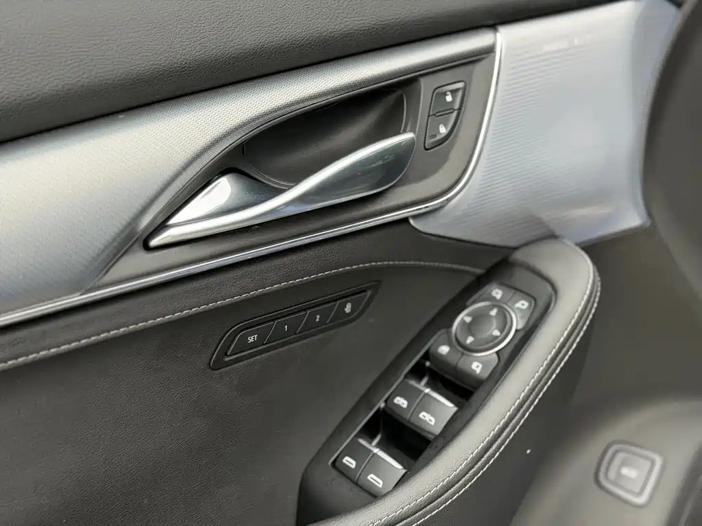 Cadillac CT5 2023 — фото 11