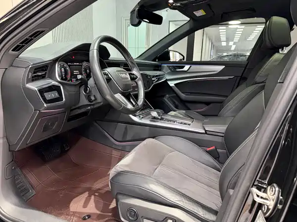 Audi A6L 2022