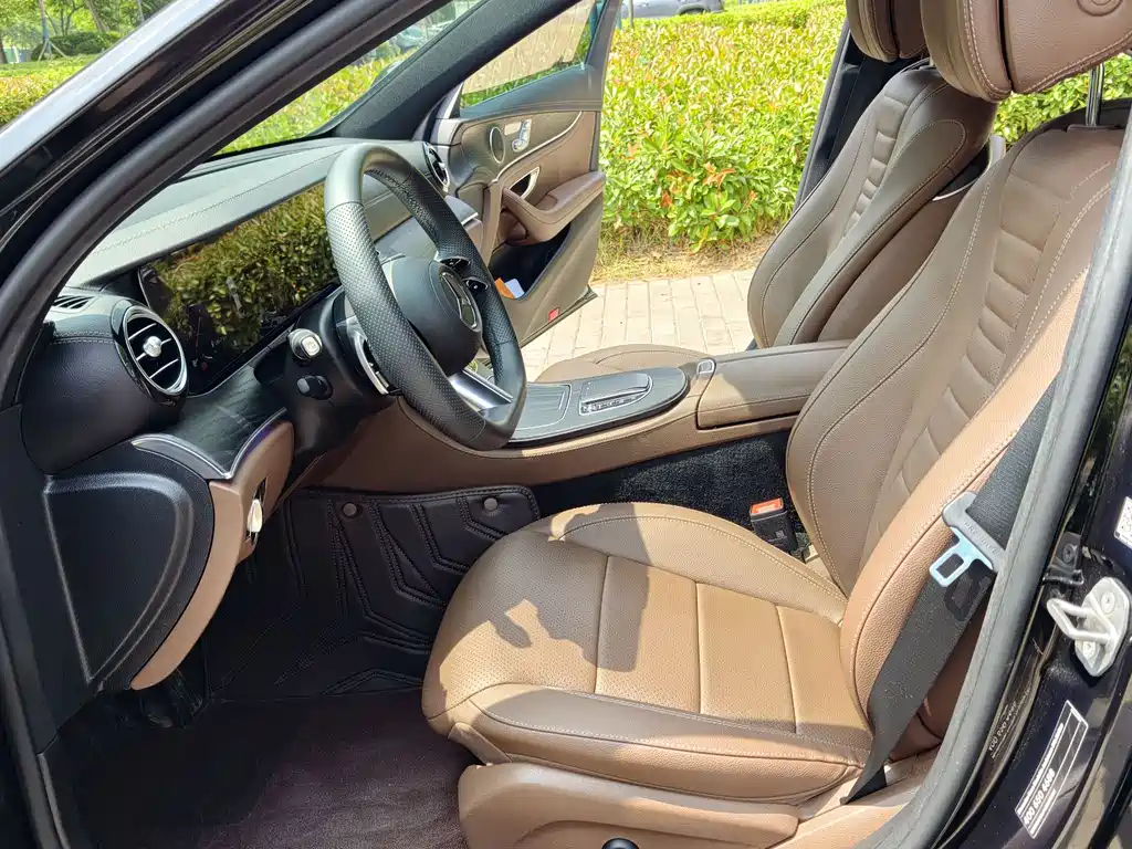 Mercedes-Benz E-Class 2023 — фото 10
