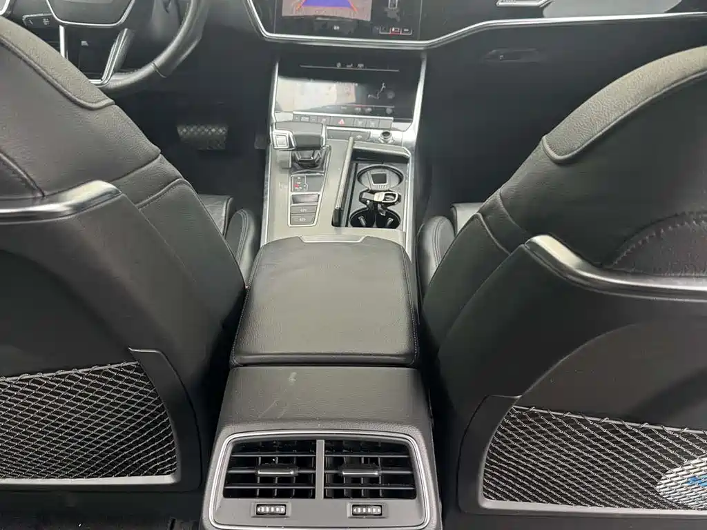 Audi A6L 2019 — фото 10
