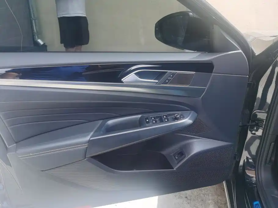 Volkswagen Passat 2025