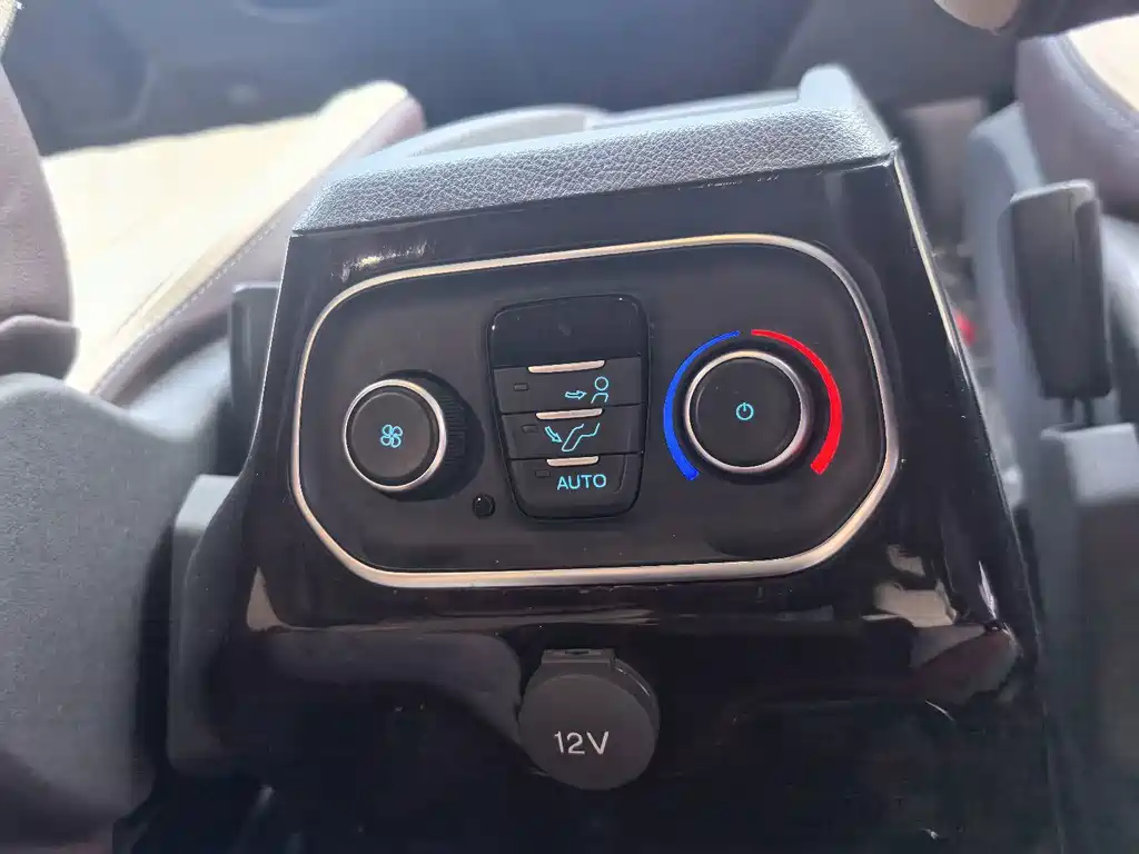 Ford Tourneo 2021 — фото 11