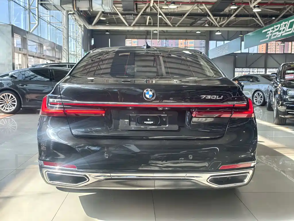 BMW 7 Series 2022 — фото 19