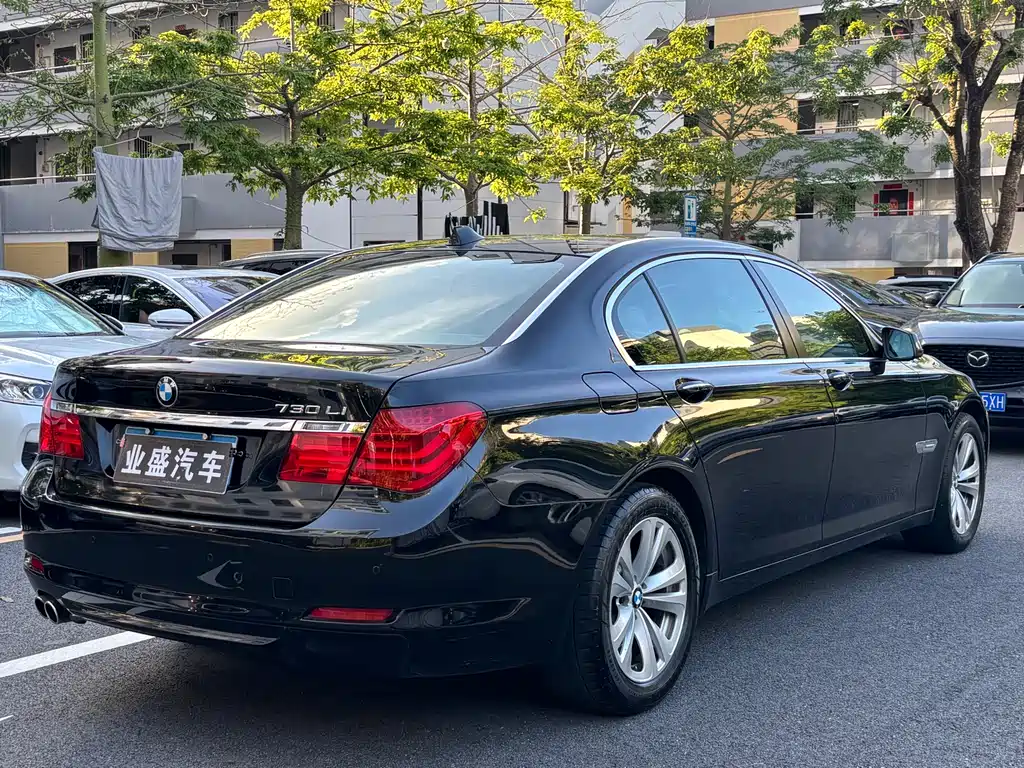 BMW 7 Series 2012 — фото 5