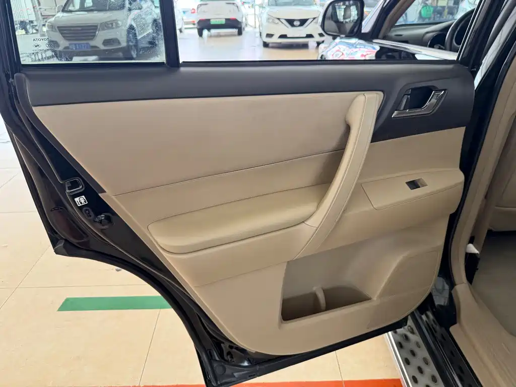 Toyota Highlander 2014 — фото 16
