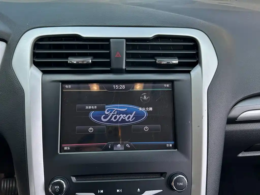 Ford Mondeo 2013 — фото 13