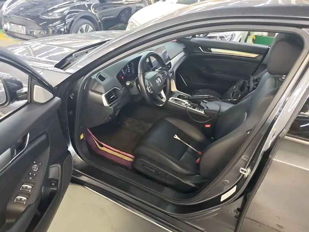 Honda Accord 2022 — фото 16
