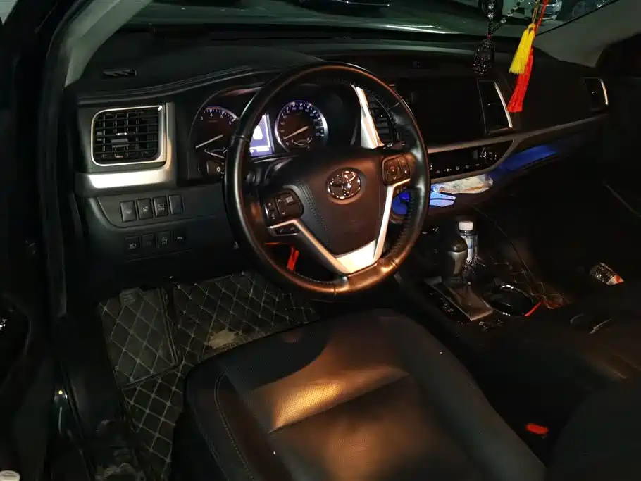 Toyota Highlander 2020 — фото 12